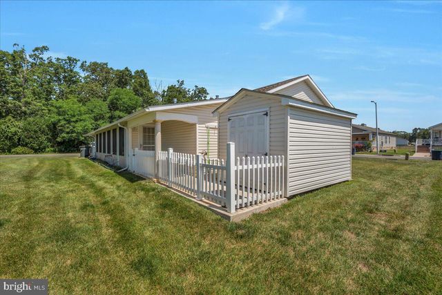 2003 BURLINGTON CIRCLE, Williamstown, NJ 08094