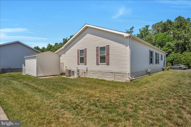 2003 BURLINGTON CIRCLE, Williamstown, NJ 08094