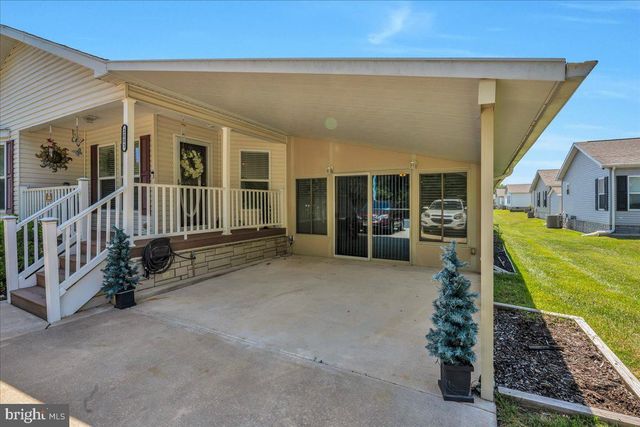 2003 BURLINGTON CIRCLE, Williamstown, NJ 08094