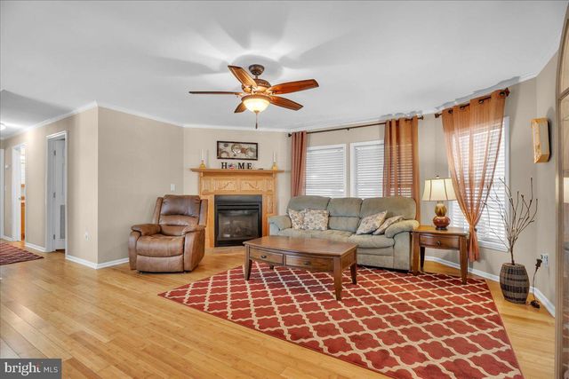 2003 BURLINGTON CIRCLE, Williamstown, NJ 08094