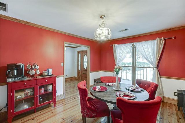 2720 Bay Ridge Drive, Loganville, GA 30052
