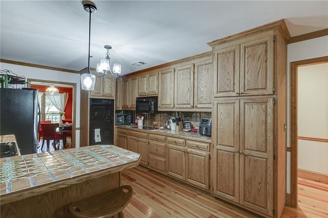 2720 Bay Ridge Drive, Loganville, GA 30052