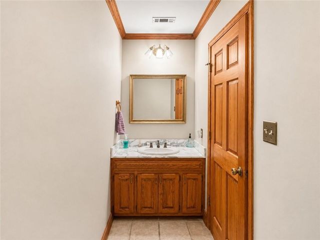 2720 Bay Ridge Drive, Loganville, GA 30052