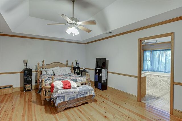 2720 Bay Ridge Drive, Loganville, GA 30052