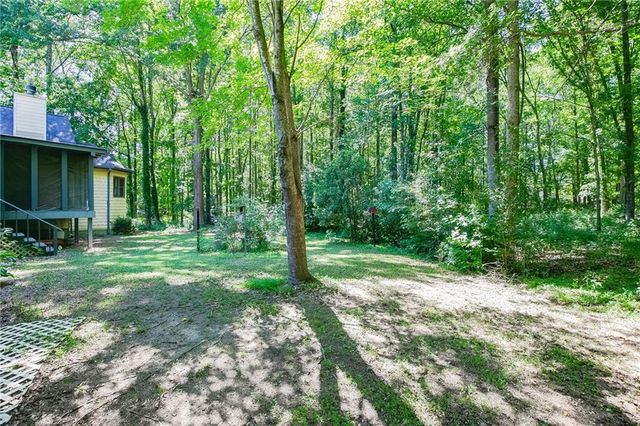 2720 Bay Ridge Drive, Loganville, GA 30052