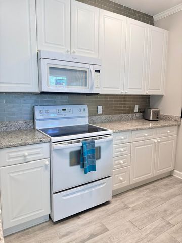 1371 Hopton Circle, Mount Pleasant, SC 29466
