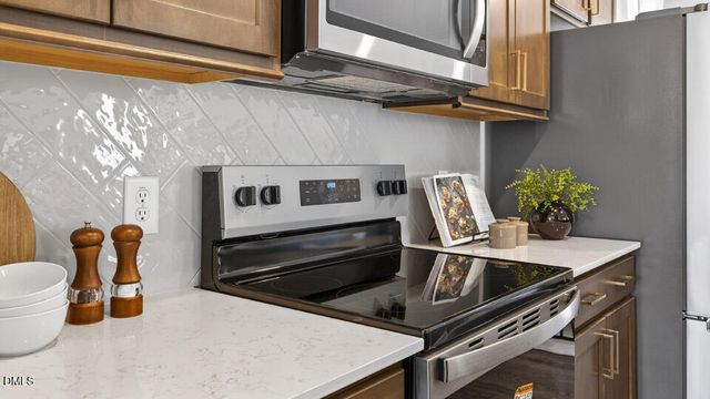 521 Dorset Stream Drive, Fuquay Varina, NC 27526