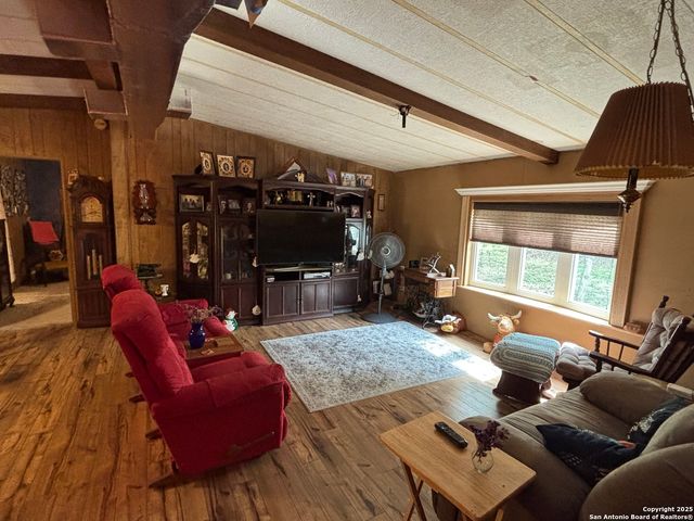 1245 stuart, Adkins, TX 78101