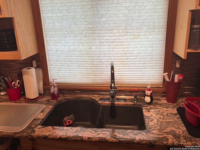1245 stuart, Adkins, TX 78101
