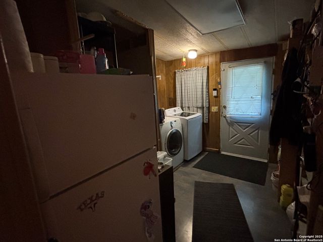 1245 stuart, Adkins, TX 78101
