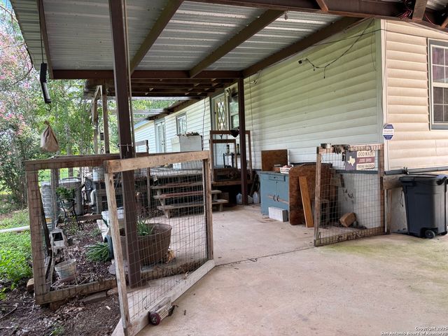 1245 stuart, Adkins, TX 78101