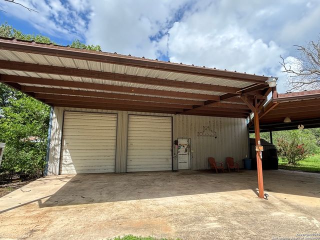 1245 stuart, Adkins, TX 78101