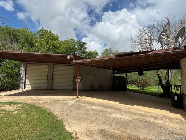 1245 stuart, Adkins, TX 78101