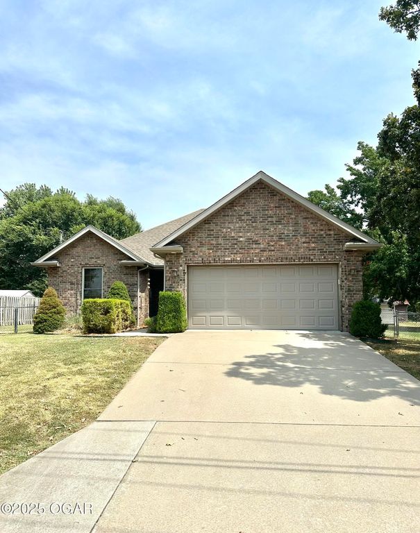 4107 S Joplin Avenue, Joplin, MO 64804