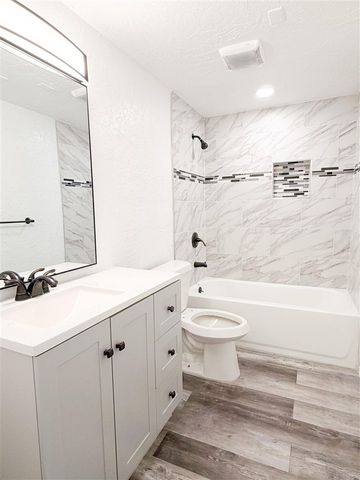 2910 NE Bellevue Cir, Lawton, OK 73507