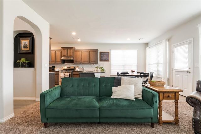 3609 Sadie Drive, Yukon, OK 73099