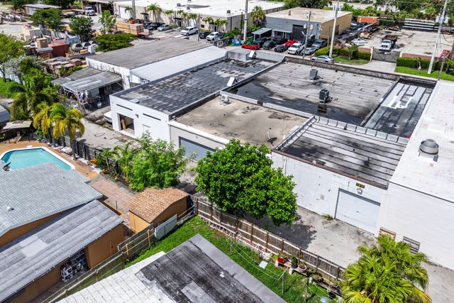 1812 SW 7th Avenue, Pompano Beach, FL 33060