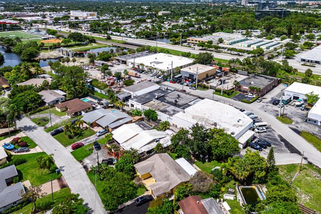 1812 SW 7th Avenue, Pompano Beach, FL 33060
