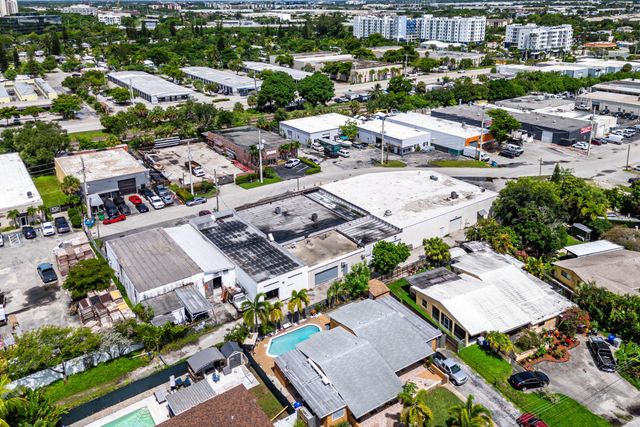 1812 SW 7th Avenue, Pompano Beach, FL 33060