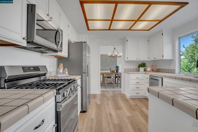 955 Woodsong Ln, Brentwood, CA 94513