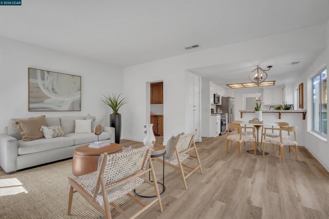 955 Woodsong Ln, Brentwood, CA 94513