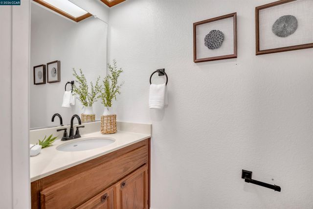 955 Woodsong Ln, Brentwood, CA 94513
