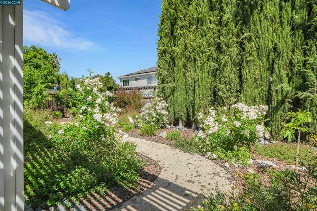 955 Woodsong Ln, Brentwood, CA 94513