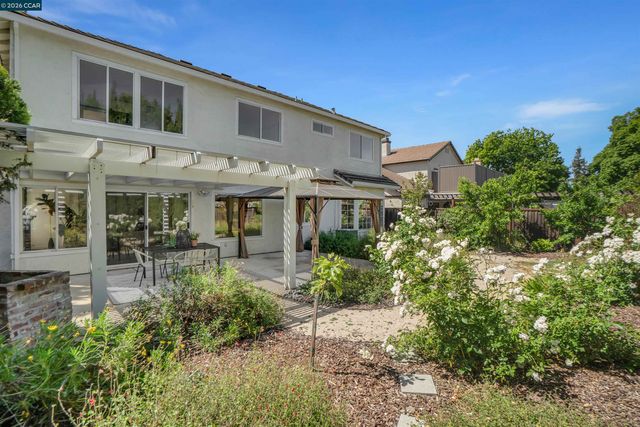955 Woodsong Ln, Brentwood, CA 94513