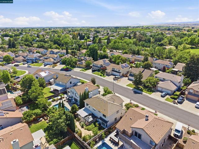 955 Woodsong Ln, Brentwood, CA 94513
