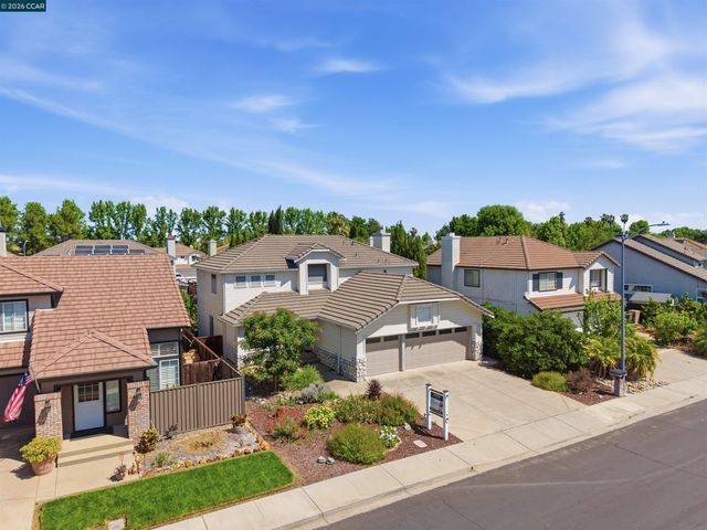 955 Woodsong Ln, Brentwood, CA 94513
