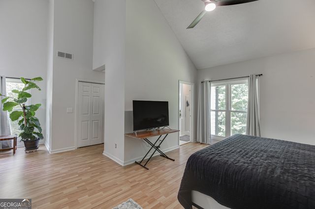 6447 Ivy Springs Drive, Flowery Branch, GA 30542
