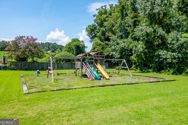 6447 Ivy Springs Drive, Flowery Branch, GA 30542