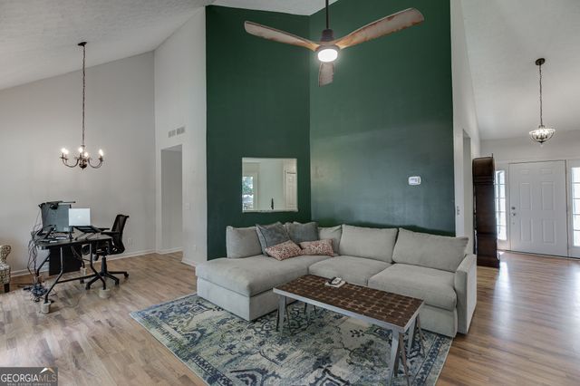 6447 Ivy Springs Drive, Flowery Branch, GA 30542