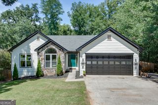 6447 Ivy Springs Drive, Flowery Branch, GA 30542