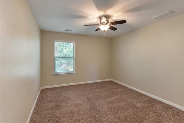 902 Whitfield Oak Road, Auburn, GA 30011
