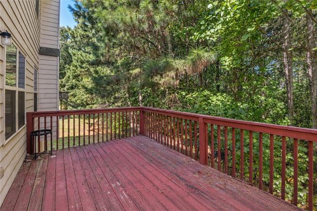 902 Whitfield Oak Road, Auburn, GA 30011