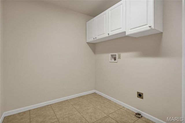 1827 Pheasant Run Drive, Maryland Heights, MO 63043