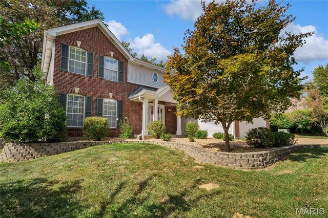1827 Pheasant Run Drive, Maryland Heights, MO 63043