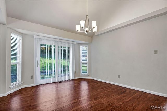 1827 Pheasant Run Drive, Maryland Heights, MO 63043