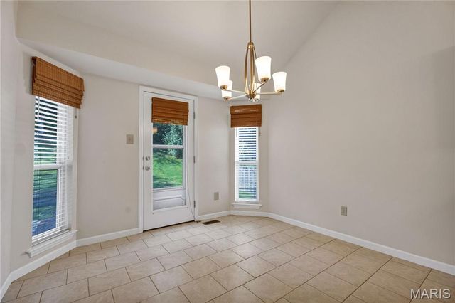 1827 Pheasant Run Drive, Maryland Heights, MO 63043