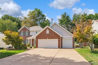 1827 Pheasant Run Drive, Maryland Heights, MO 63043