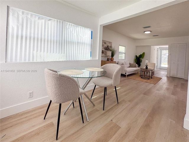 953 NE 37th Street, Oakland Park, FL 33334