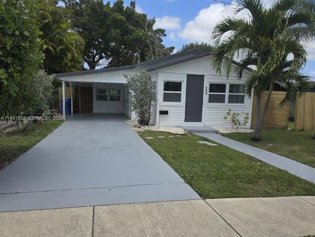 953 NE 37th Street, Oakland Park, FL 33334