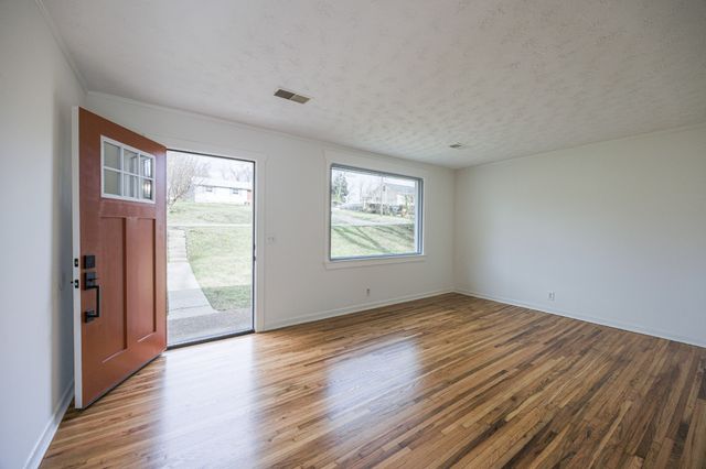 75 Dallas Dr, Mount Juliet, TN 37122