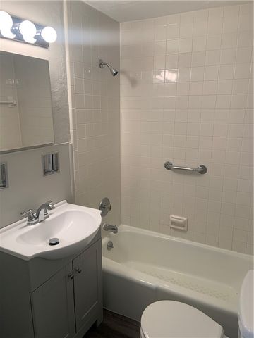 3912-3914 Meadowbrook Blvd., Brentwood, PA 15227