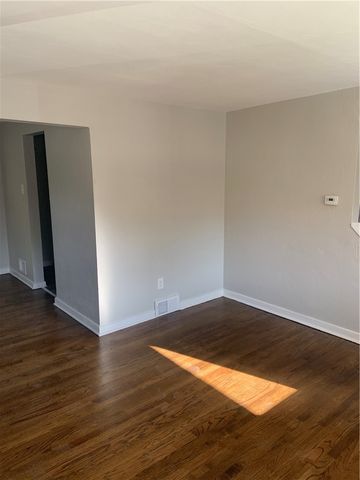 3912-3914 Meadowbrook Blvd., Brentwood, PA 15227