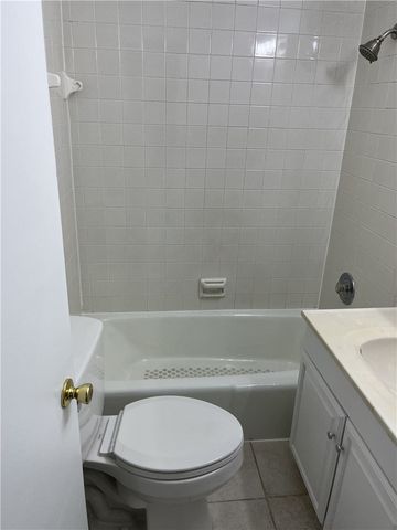 3912-3914 Meadowbrook Blvd., Brentwood, PA 15227