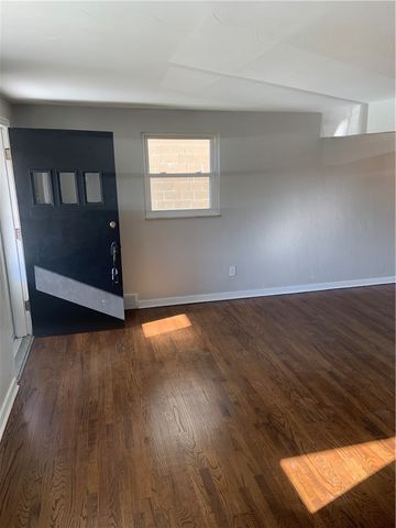 3912-3914 Meadowbrook Blvd., Brentwood, PA 15227