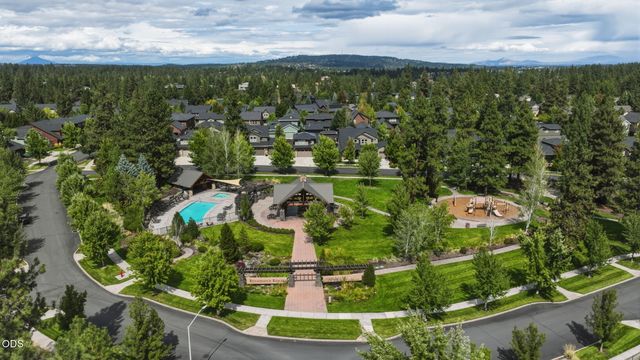 19622 Harvard Place, Bend, OR 97702