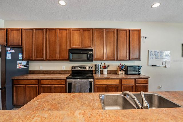 10945 SUBTLE TRAIL DRIVE, Riverview, FL 33569